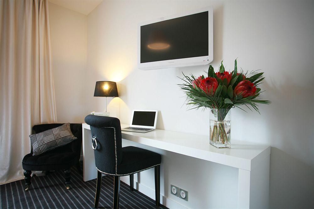 Hotel La Residence Des Artistes รอสกอฟ ภายนอก รูปภาพ
