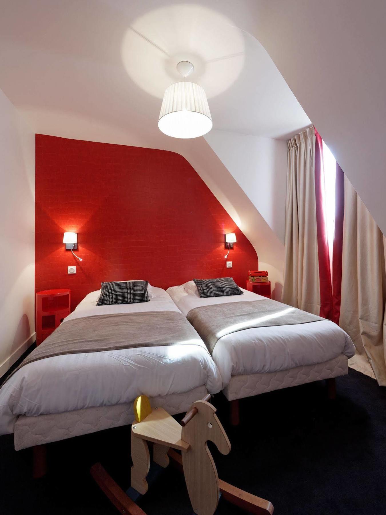Hotel La Residence Des Artistes รอสกอฟ ภายนอก รูปภาพ